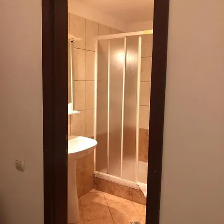 Montana Konukevi Curtea de Argeş